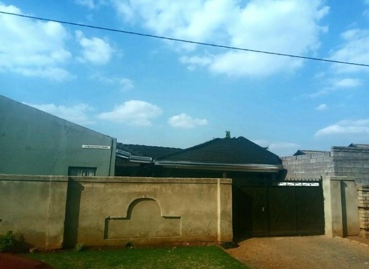 3 Bedroom House to rent in Vosloorus P24113729482