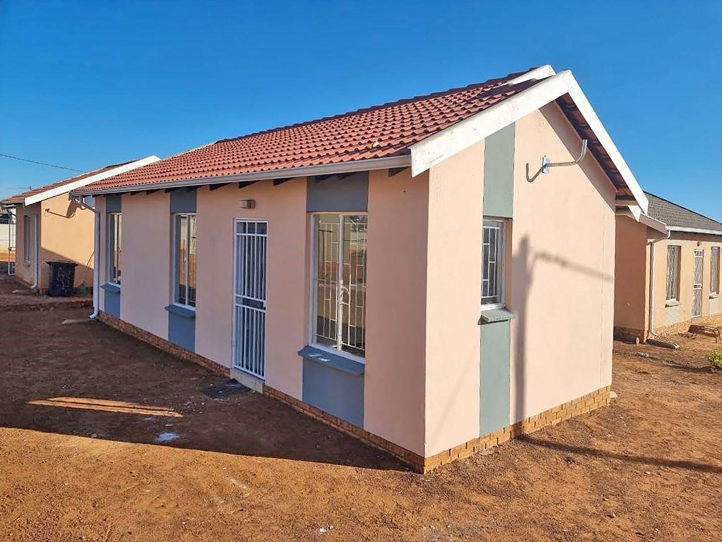 3 Bedroom House for sale in Savanna City P24113730110