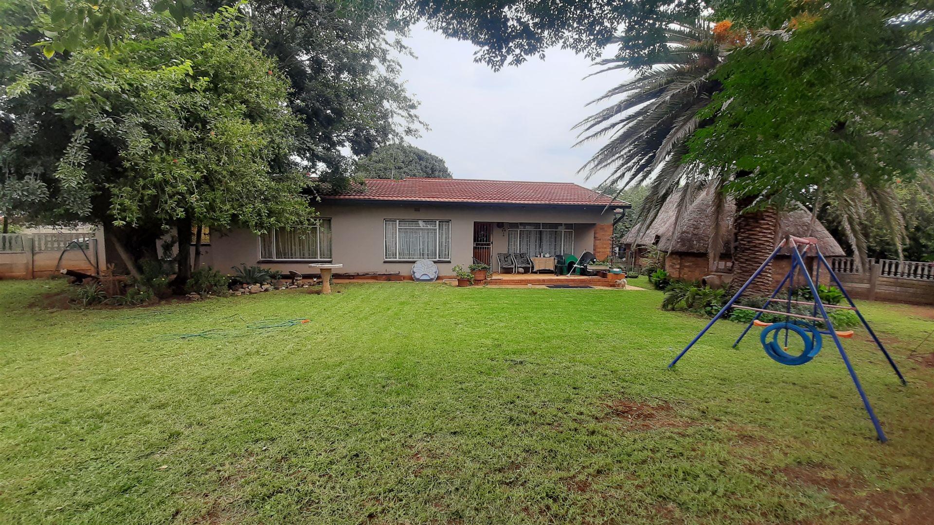3 Bedroom House for sale in Heidelberg Ext 5 P24112344948