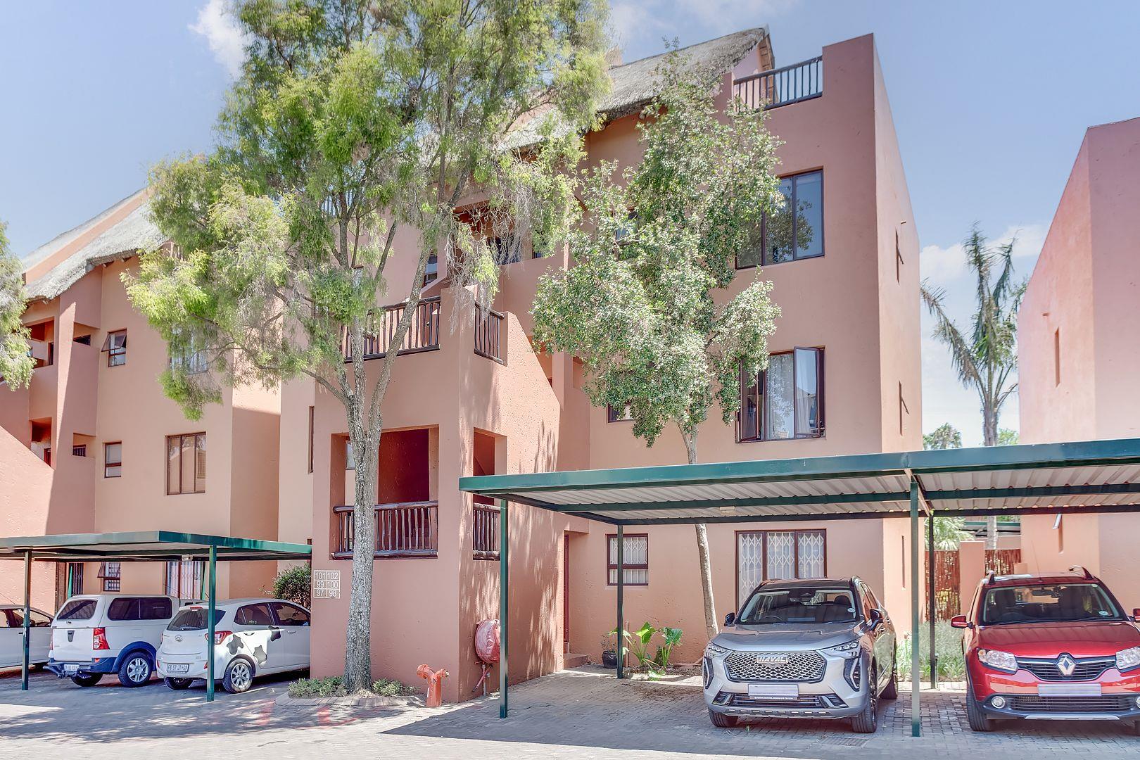 Sunninghill Property Apartments / flats for sale in Sunninghill