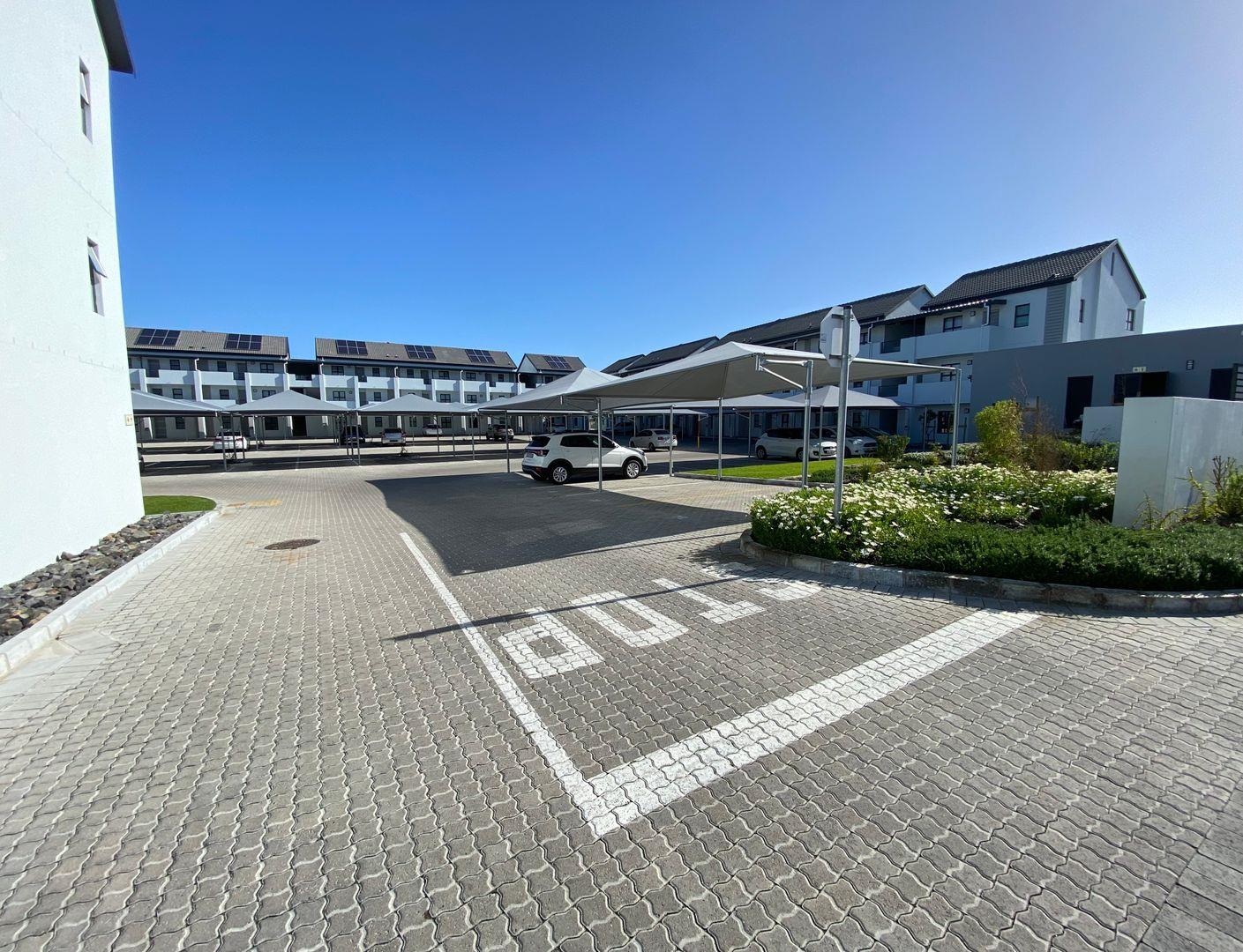 2 Bedroom Apartment / flat for sale in Brackenfell South P24113731329