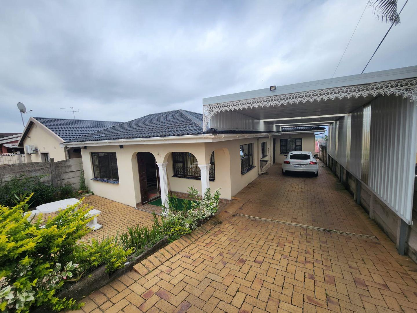 4 Bedroom House for sale in Shallcross P24113731389