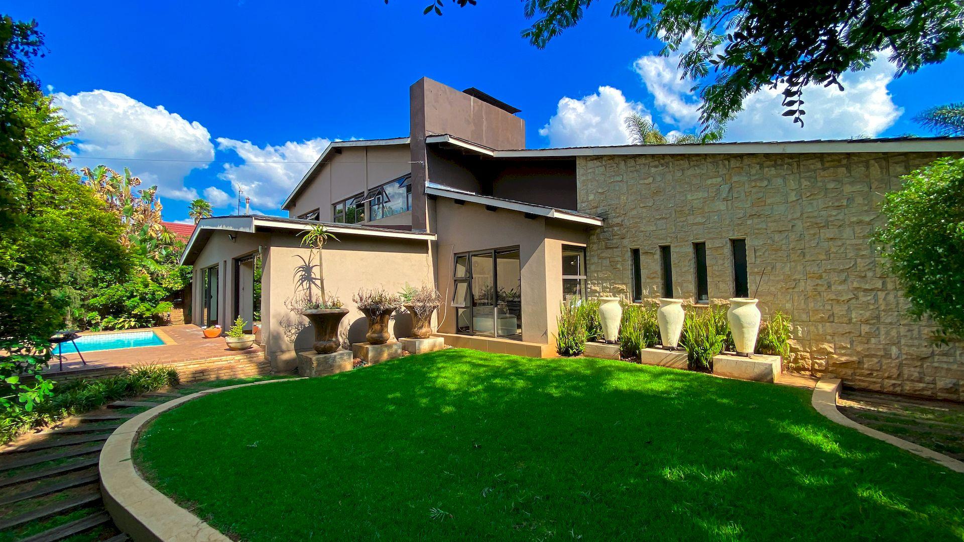 Creston Hill Property Property and houses for sale in Creston Hill