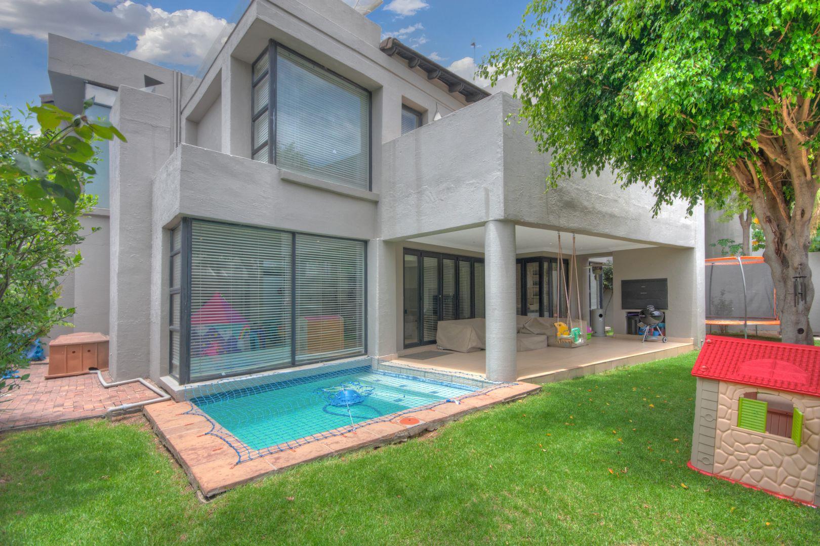 4 Bedroom Townhouse for sale in Morningside P24113731813