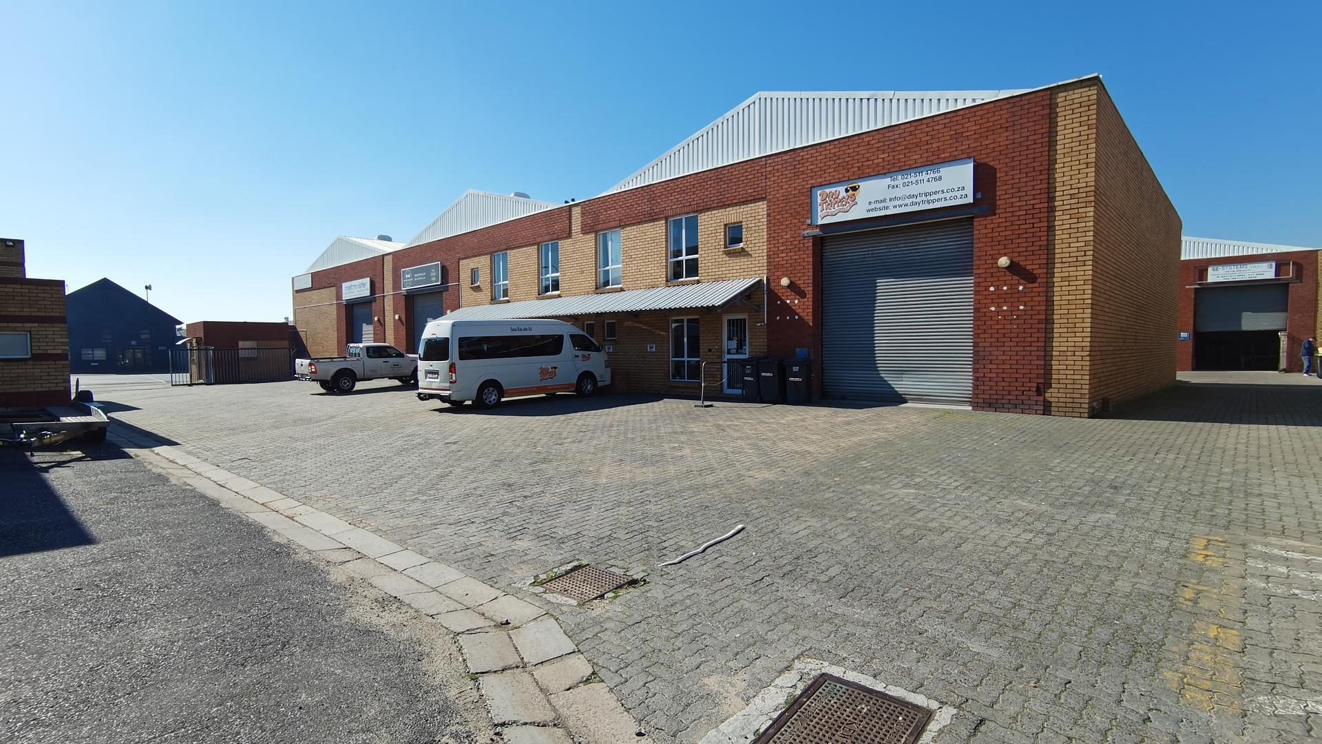 Industrial property to rent in Maitland 414 Voortrekker Road P24