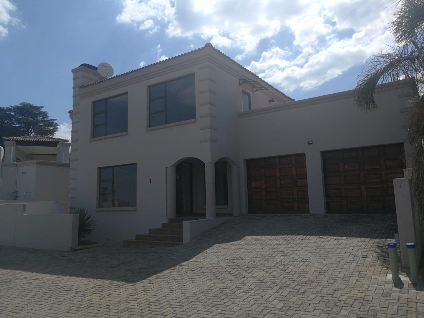 3 Bedroom House for sale in Northcliff 2 20 Ptn Avenue P24113732938
