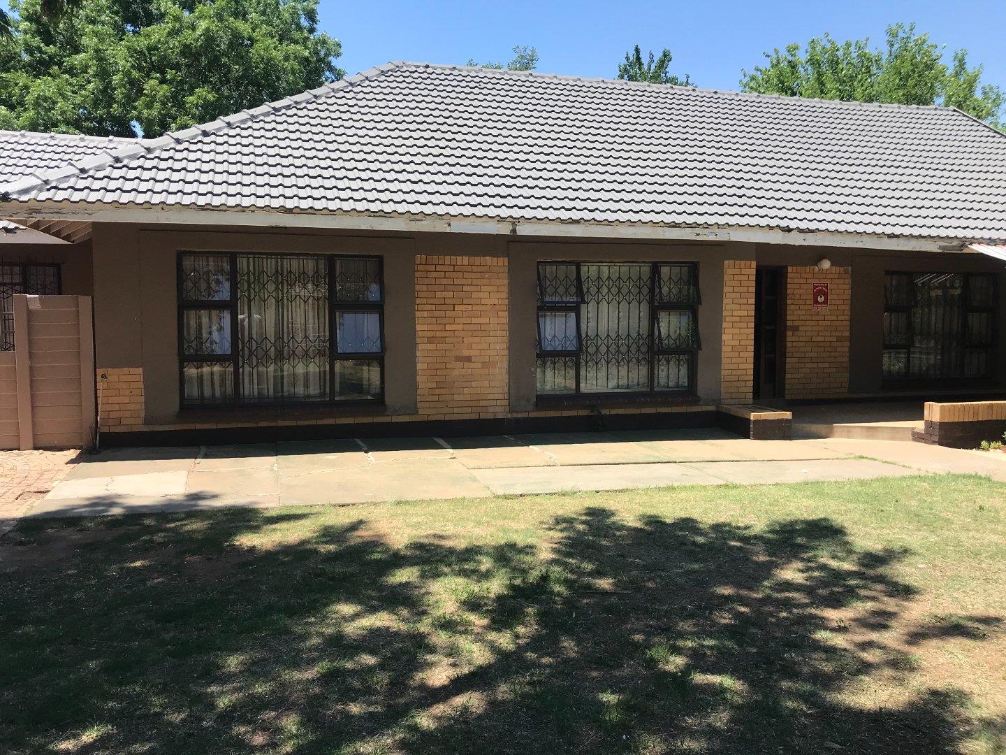 3 Bedroom House for sale in Irene Park P24113733267