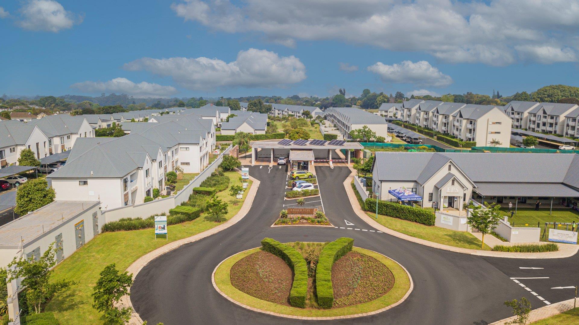 1 Bedroom Apartment / flat for sale in Emberton Estate P24113733457