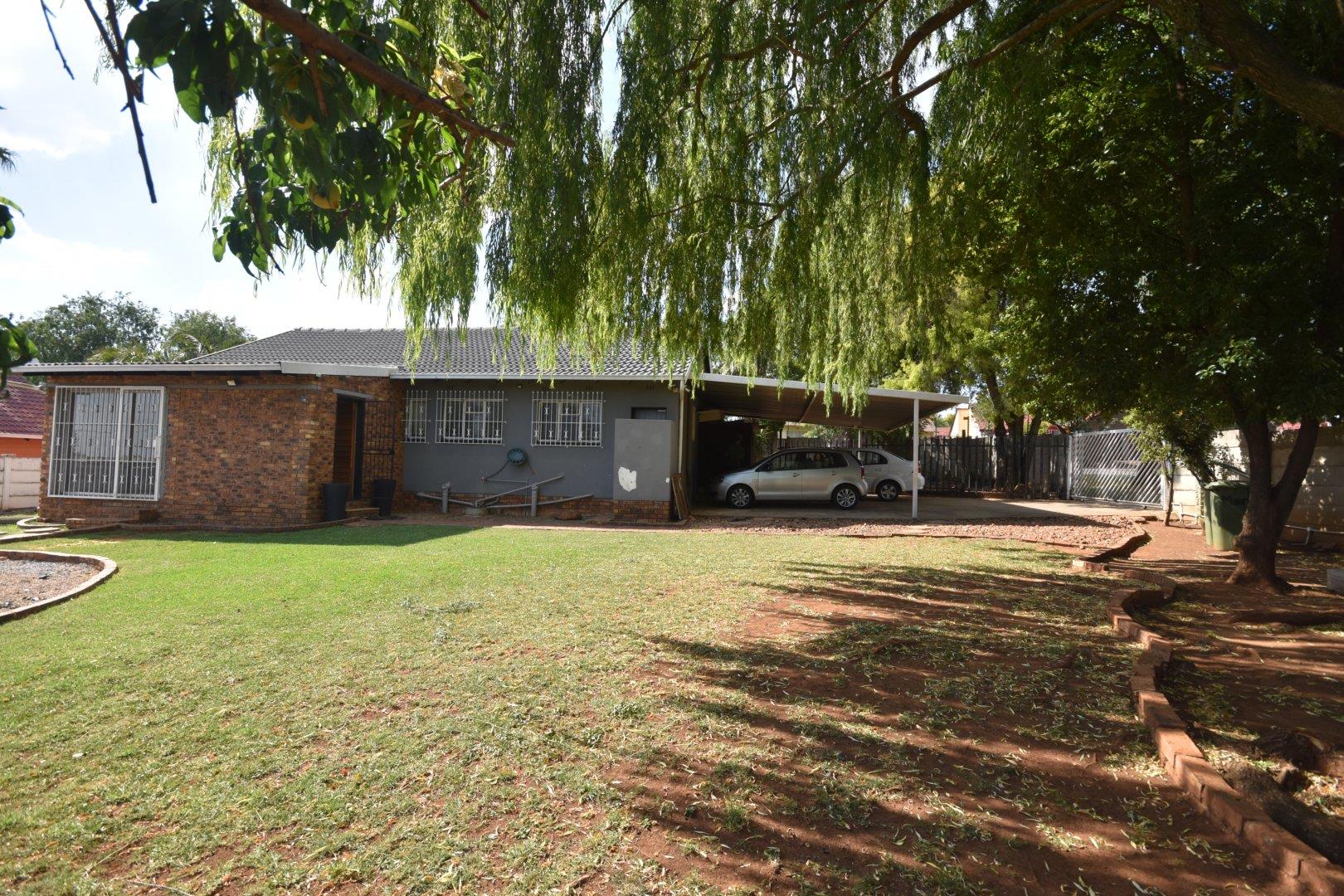 Brackendowns Property Houses to rent in Brackendowns