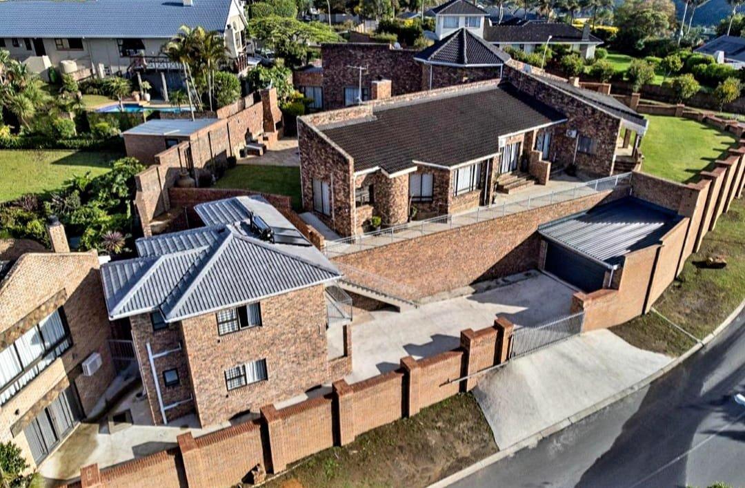 10 Bedroom House for sale in Vincent Heights P24113734931