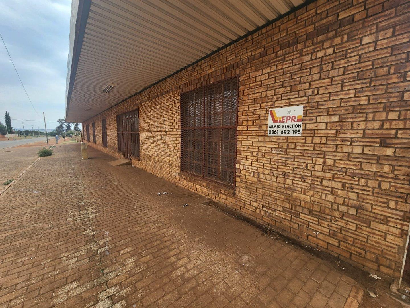 Commercial property for sale in Westonaria P24113734950