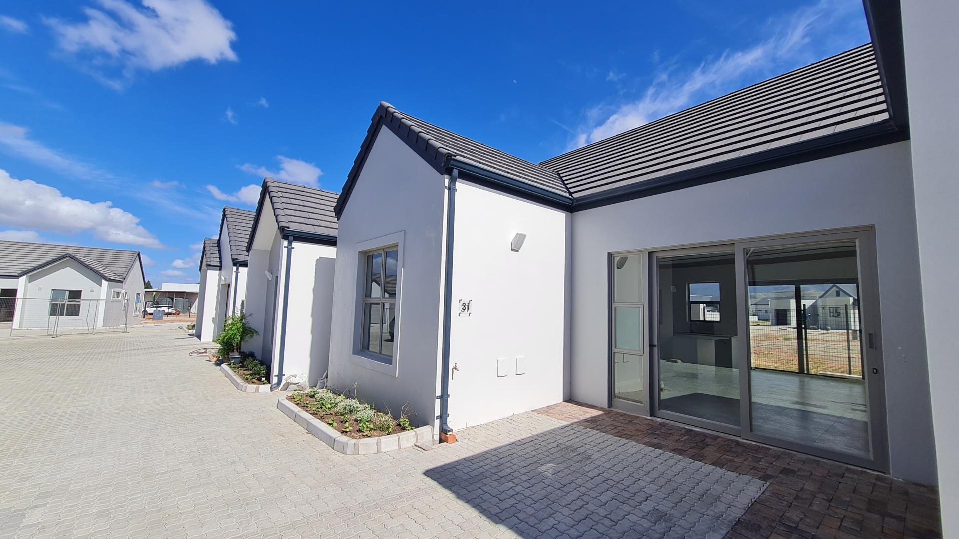 Townhouses for sale in Robertson Robertson Property