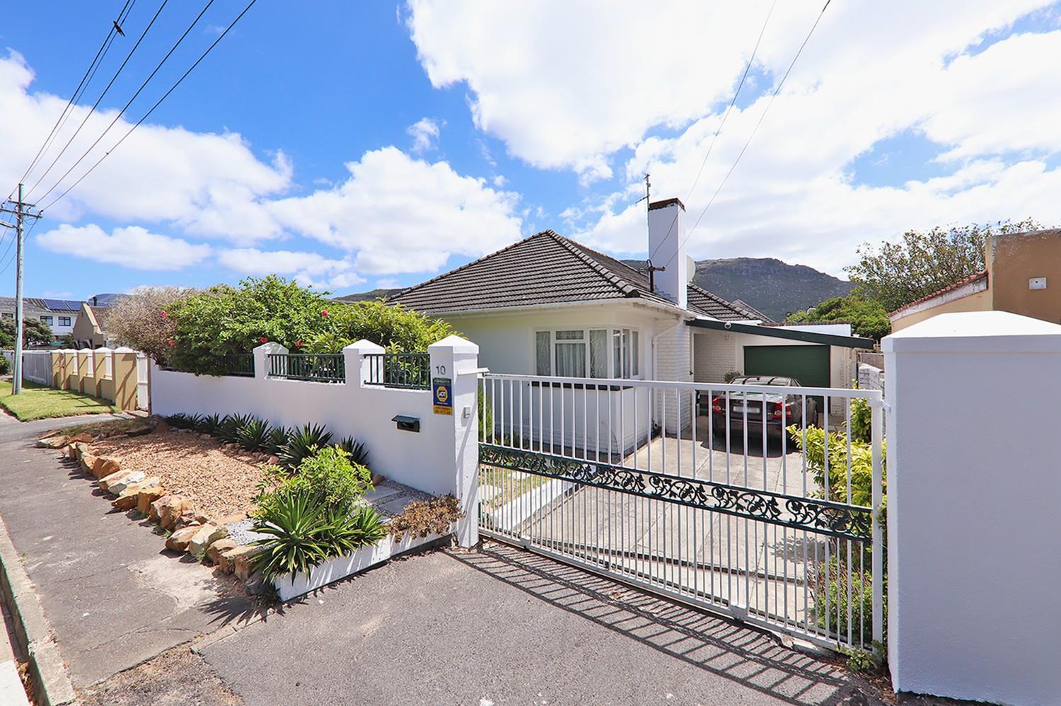 Fish Hoek Property Houses for sale in Fish Hoek