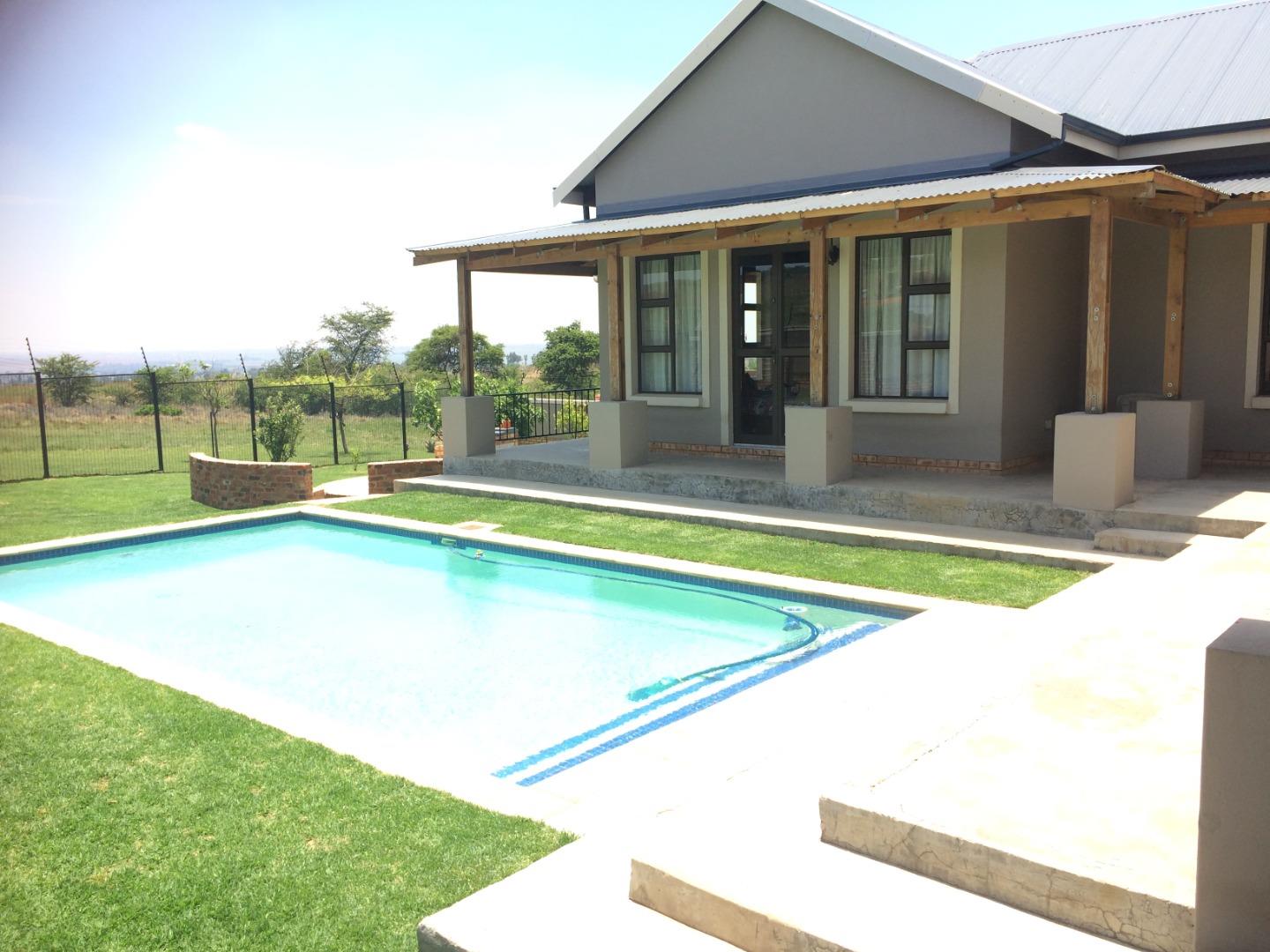 4 Bedroom House for sale in Berg En Dal P24113737880