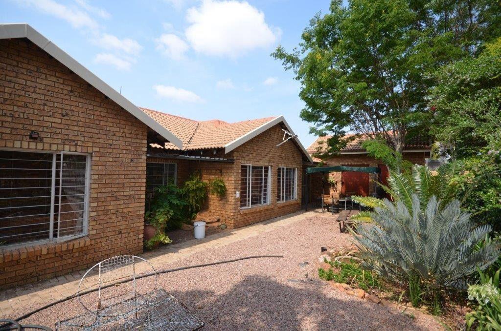 3 Bedroom House for sale in Bela Bela P24113739954