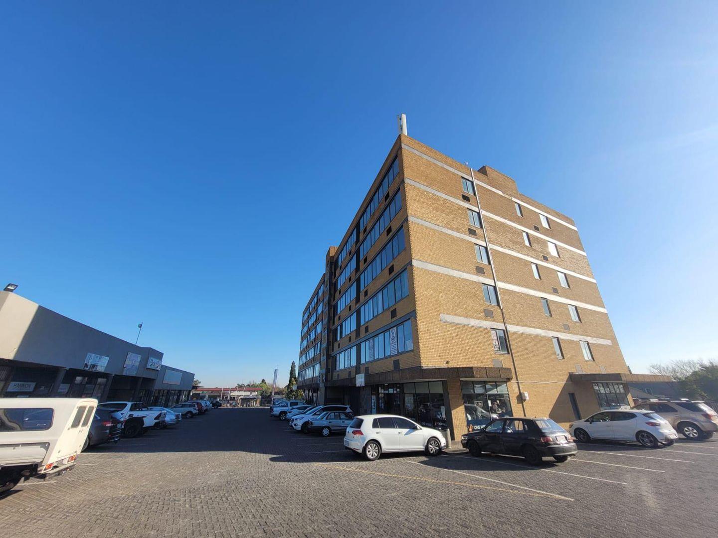 Commercial property to rent in Kempton Park Central 30 Aston Manor