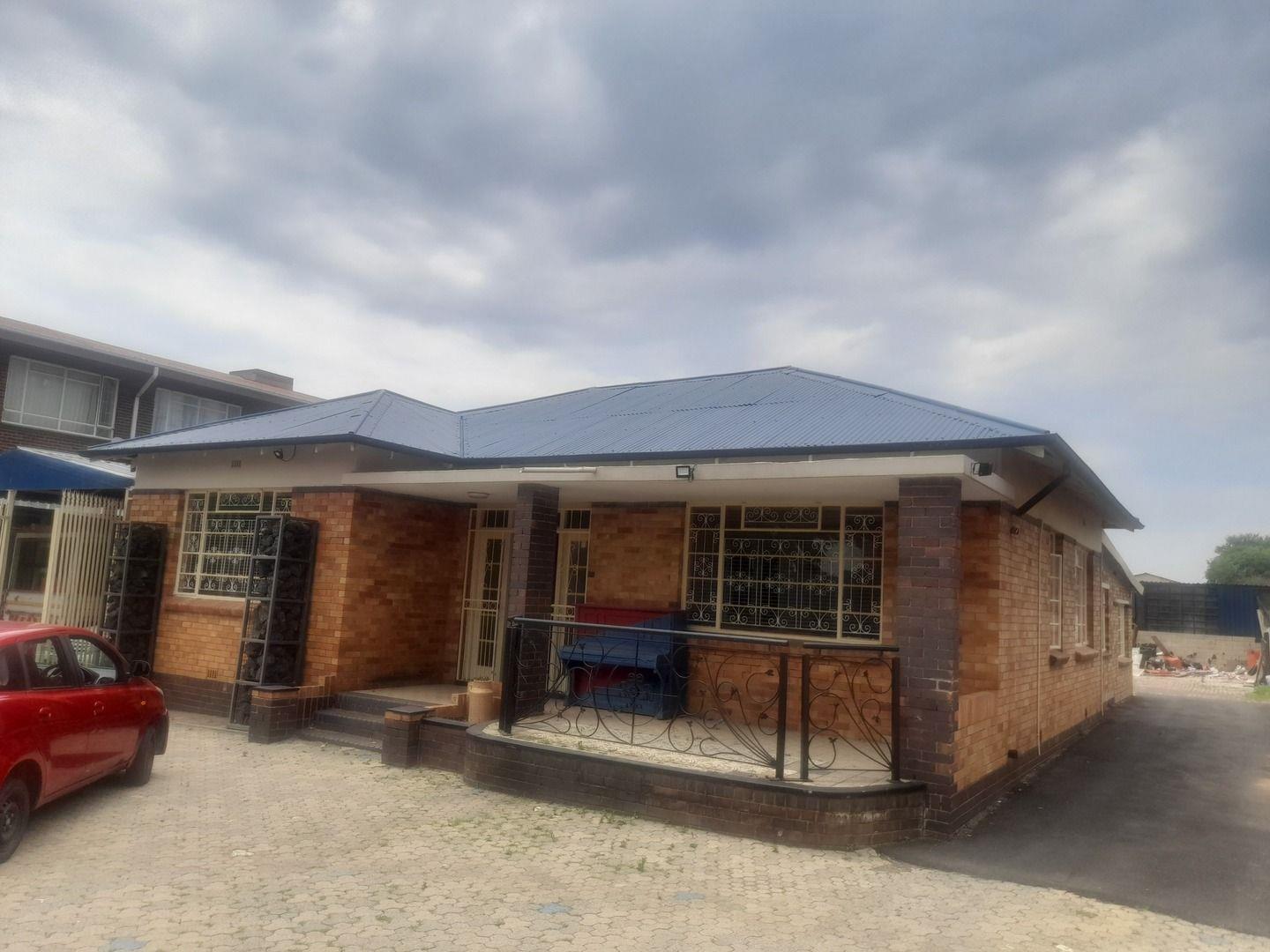 3 Bedroom House for sale in Haddon P24113741406