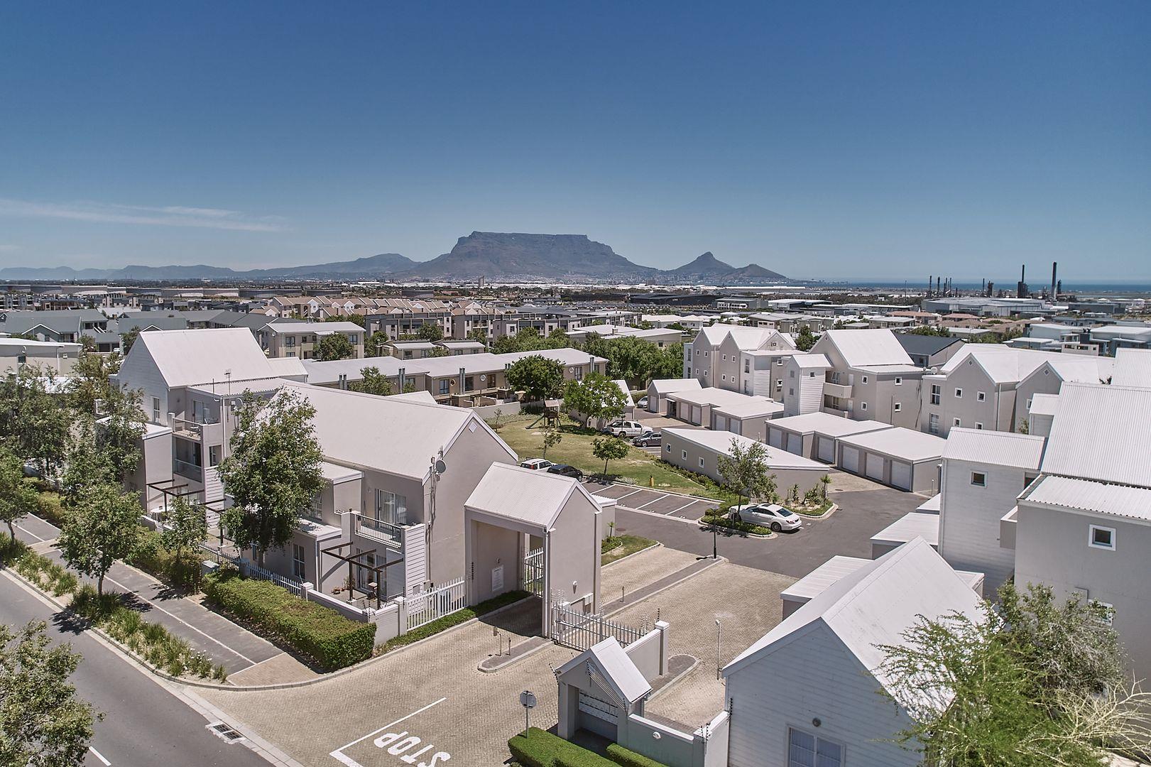 Apartments / flats for sale in Milnerton Milnerton Property