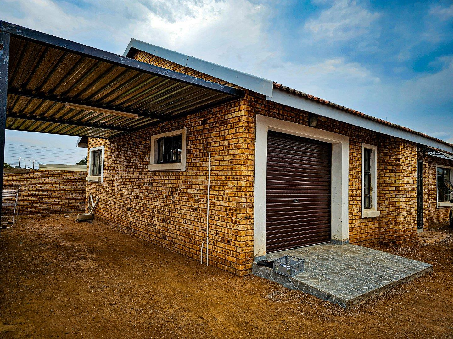 3 Bedroom House for sale in Greenhills Ext 3 33 Catherine Road Unit 2