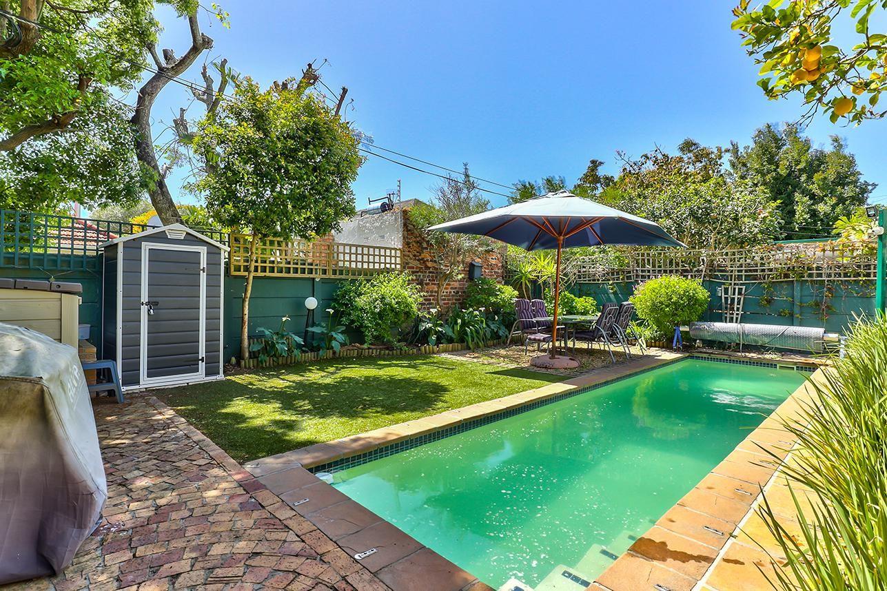 Claremont, Cape Town Property Apartments / flats for sale in