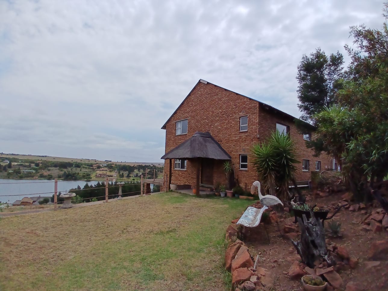 4 Bedroom House for sale in Golden Mile Estate P24113743818