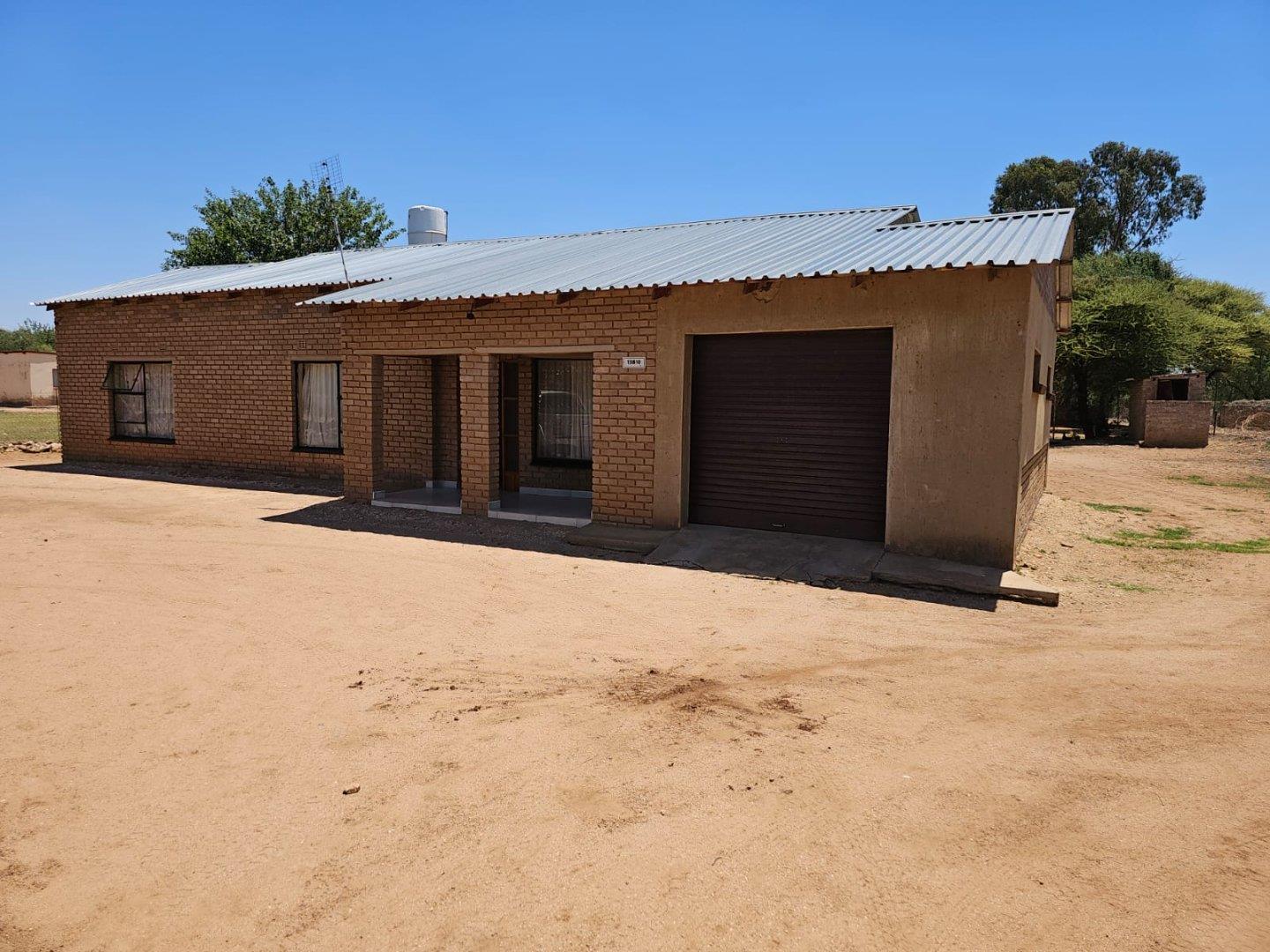 2 Bedroom House for sale in Mmabatho P24113744040