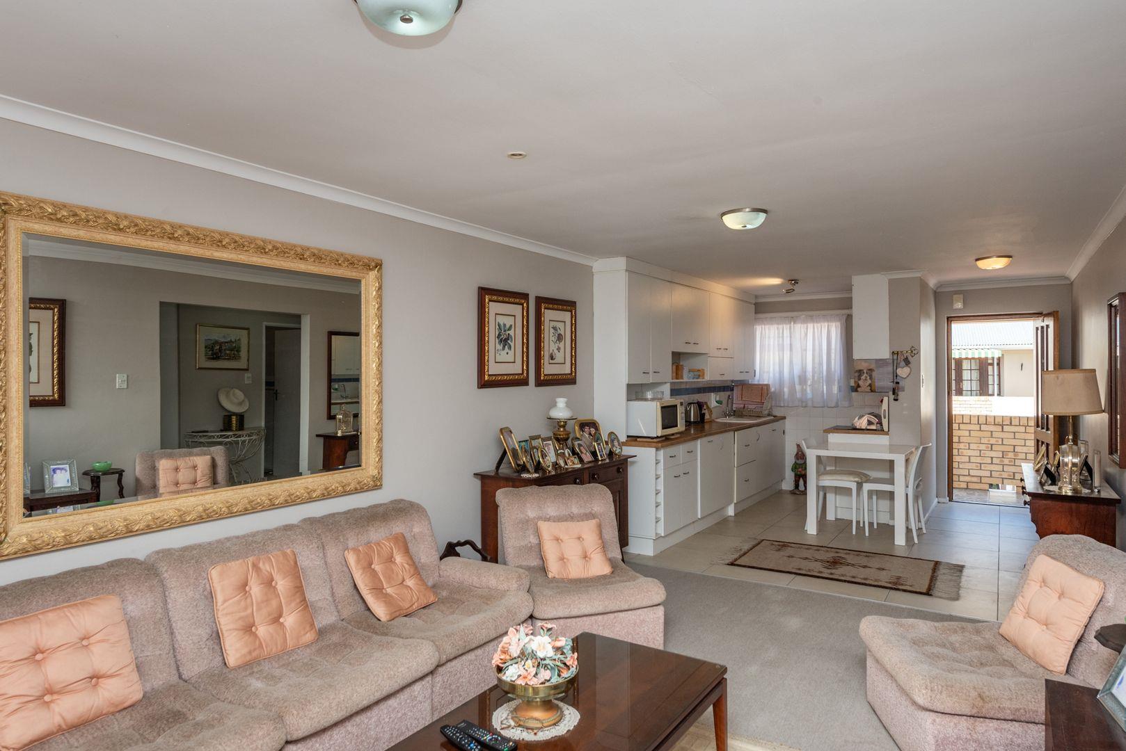 2 Bedroom House for sale in St Park P24113744048