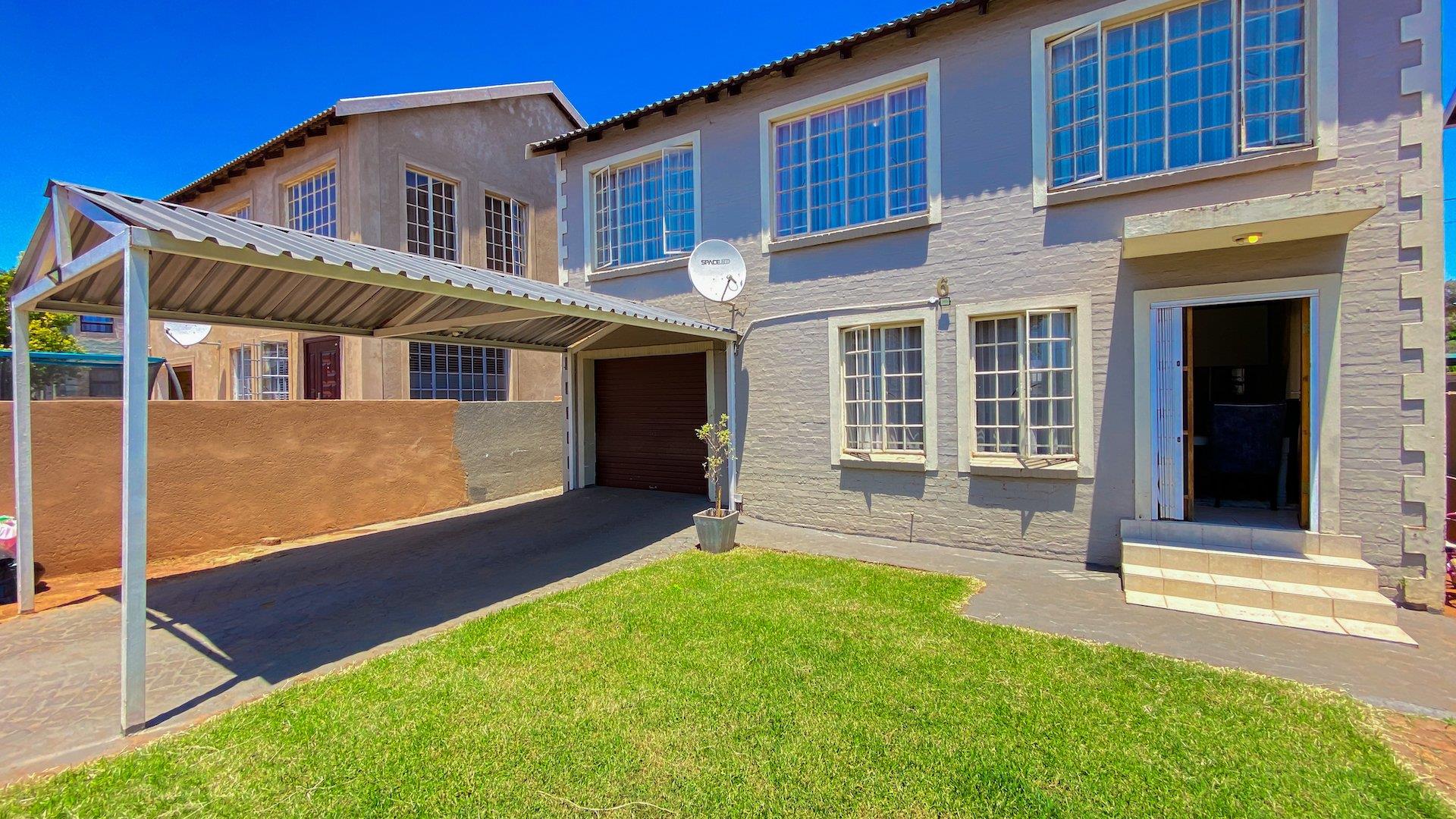 3 Bedroom House for sale in The Orchards P24113568851