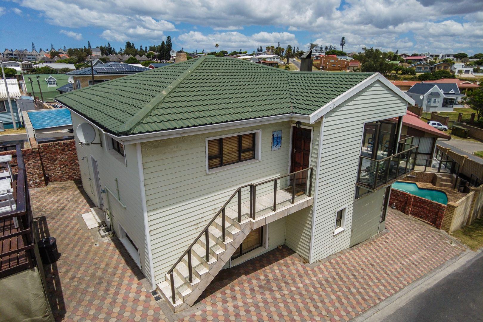 6 Bedroom House for sale in Hartenbos Central 133 Spandoukop Avenue