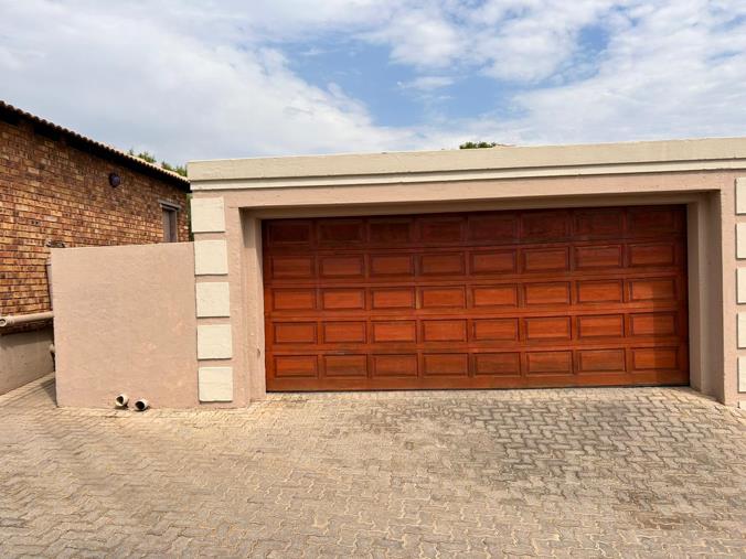 2 Bedroom Townhouse for Sale in Arundo Estate