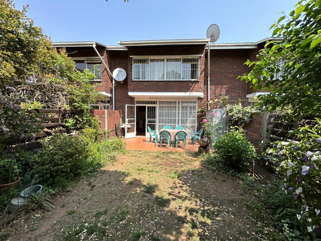 3 Bedroom Townhouse for sale in Bedford Gardens 120 The Willows