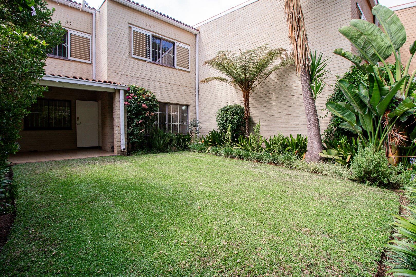 River Club, Sandton Property Townhouses for sale in River Club