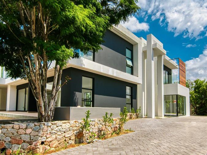 4 Bedroom House for Sale in Bryanston