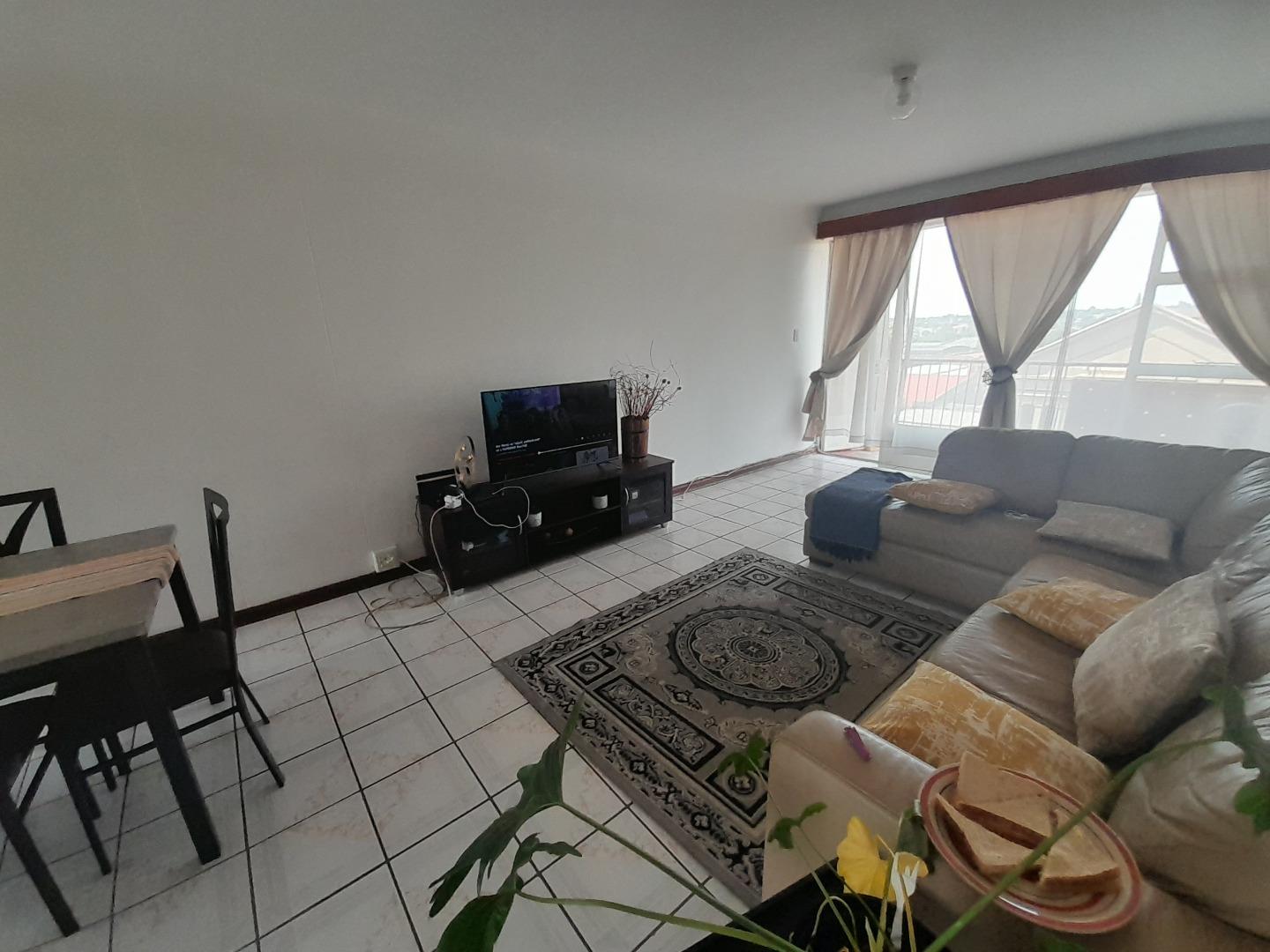 2 Bedroom Apartment / flat for sale in Krugersdorp Central 23 Ss