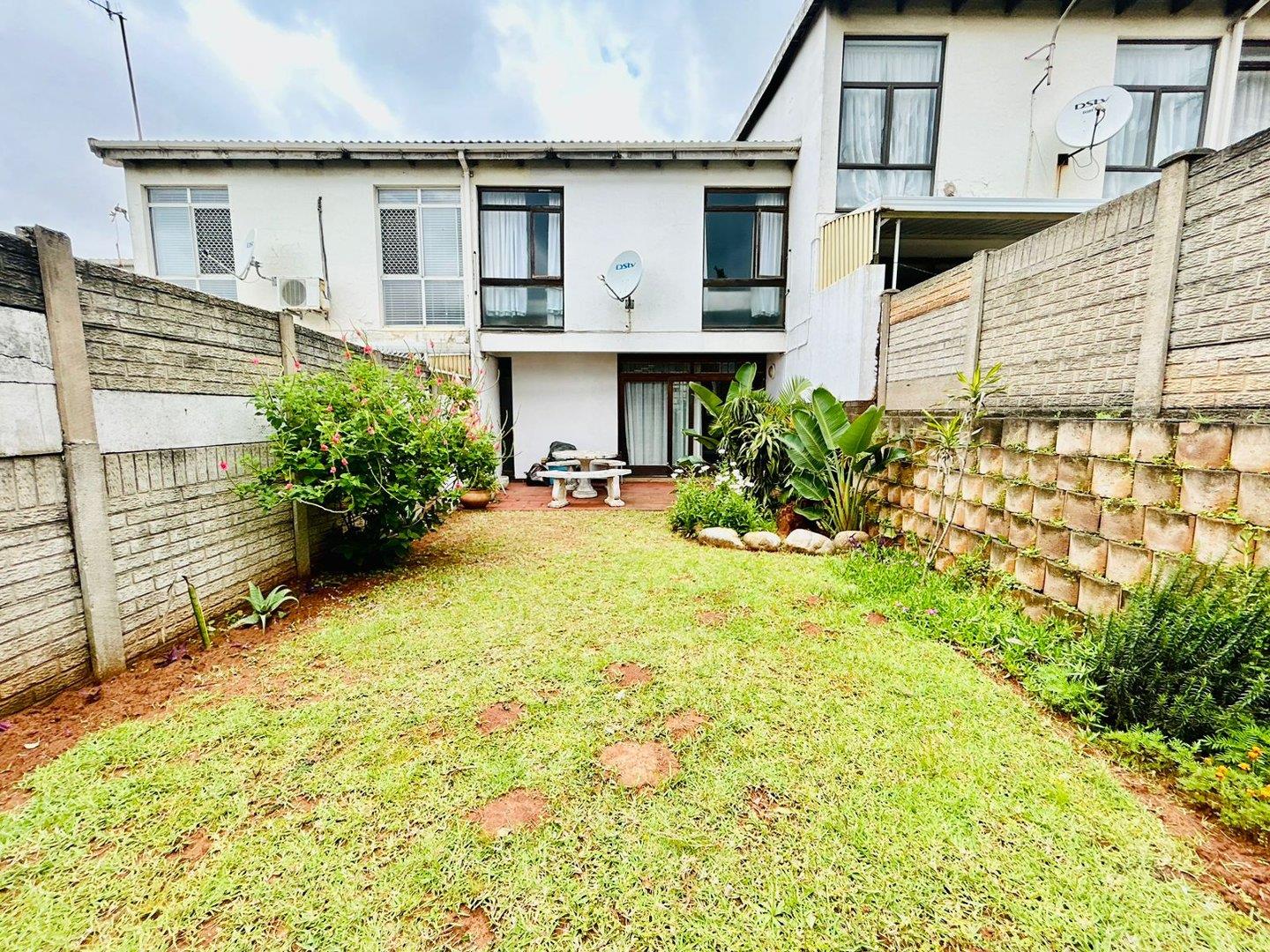 2 Bedroom Apartment / flat for sale in Woodhaven P24113748283