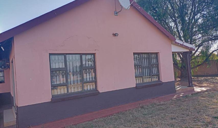 4 Bedroom House for sale in Henley On Klip P24113748883