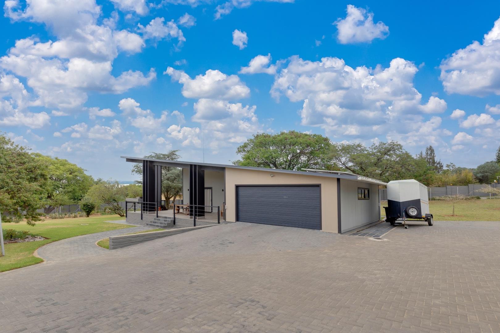 13 Bedroom House for sale in Kyalami AH 45 Ash Road P24113749036