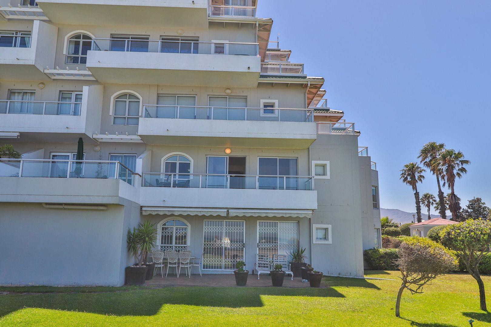 4 Bedroom Apartment / flat for sale in Greenways Golf Estate P24113749197