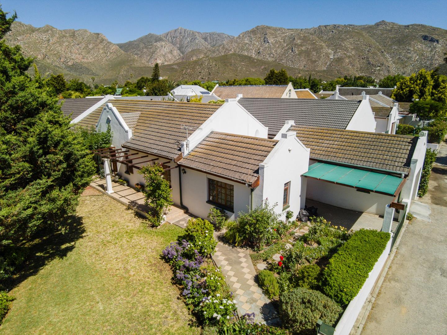 Property and houses to rent in Montagu Montagu Property