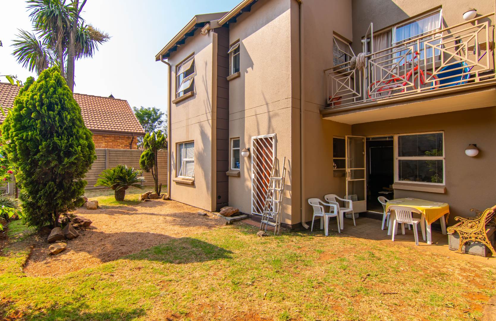 2 Bedroom Townhouse for sale in Pomona P24113751005