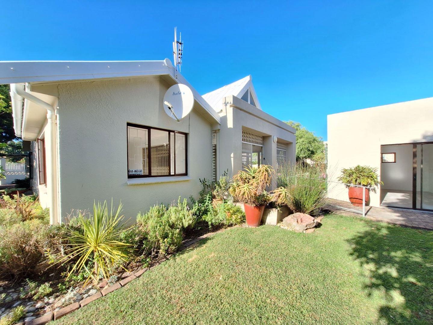 Northcliff, Hermanus Property Property and houses to rent in
