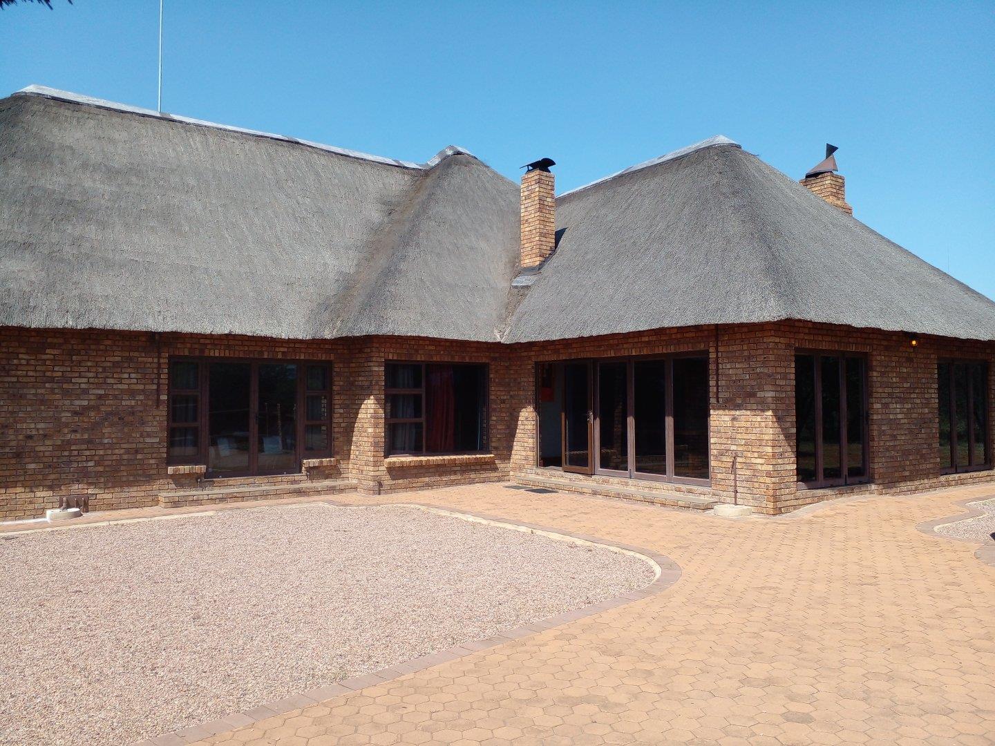 4 Bedroom House for sale in Sondela Nature Reserve P24113752958