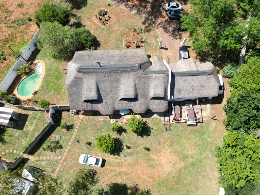 4 Bedroom House for sale in Henley On Klip P24113752961