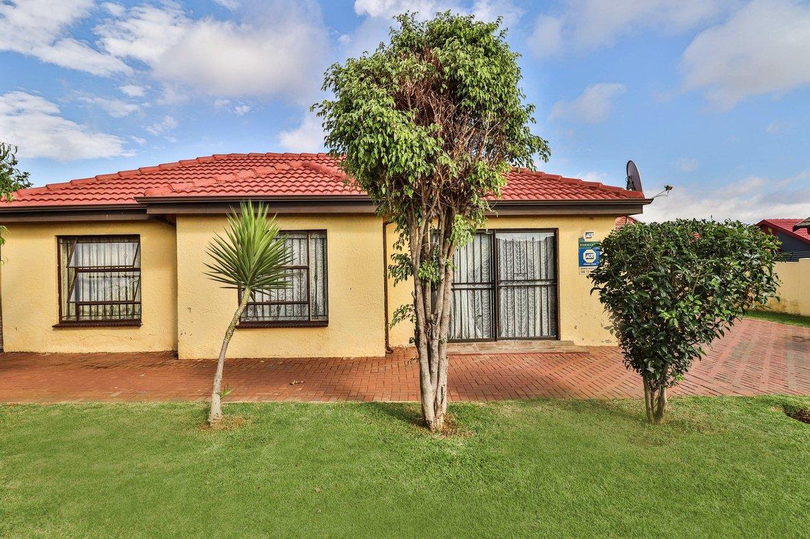 Birch Acres Property Property and houses for sale in Birch Acres