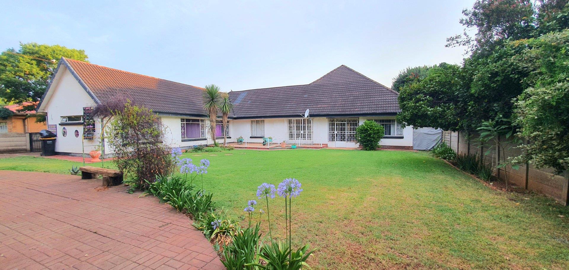 4 Bedroom House for sale in Three Rivers P24113754216