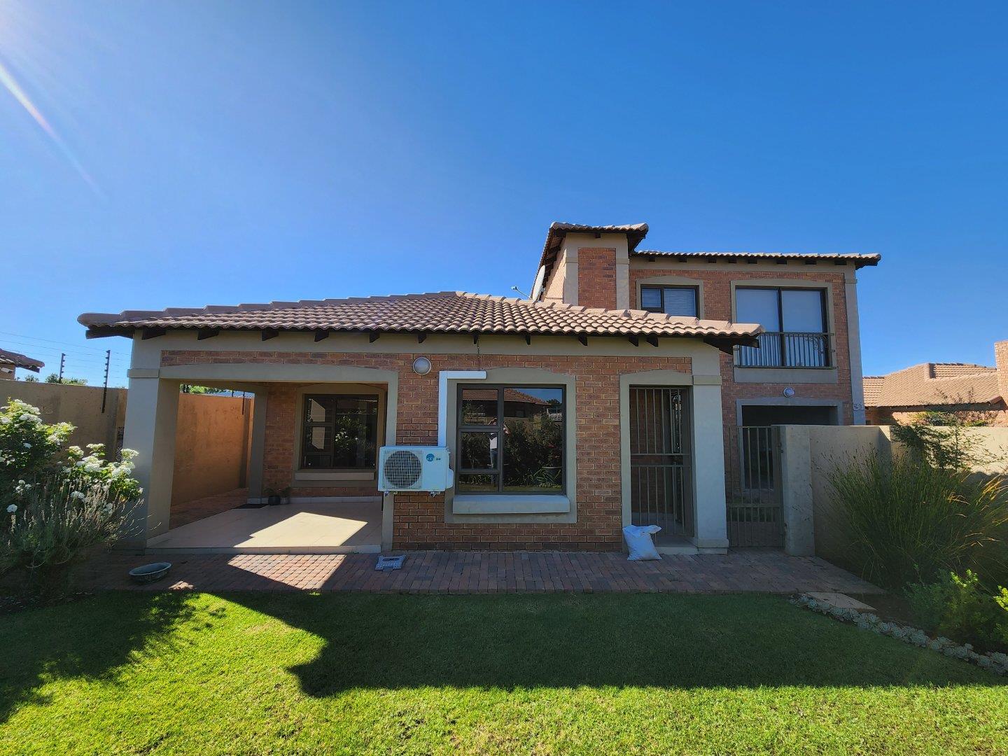 Van Der Hoff Park Property Property and houses to rent in Van Der