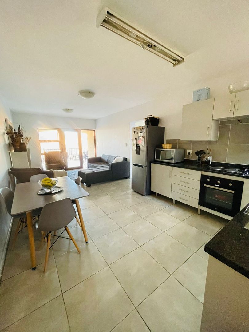 2 Bedroom Apartment / flat for sale in Little Falls 7777 The Falls, 4