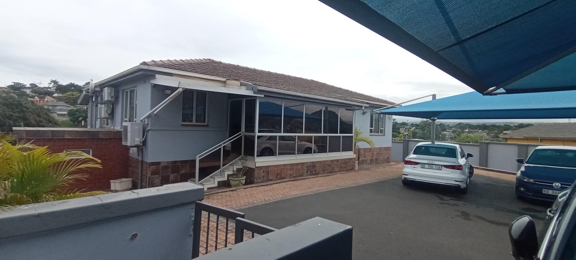 4 Bedroom House for sale in Duffs Road P24113757068