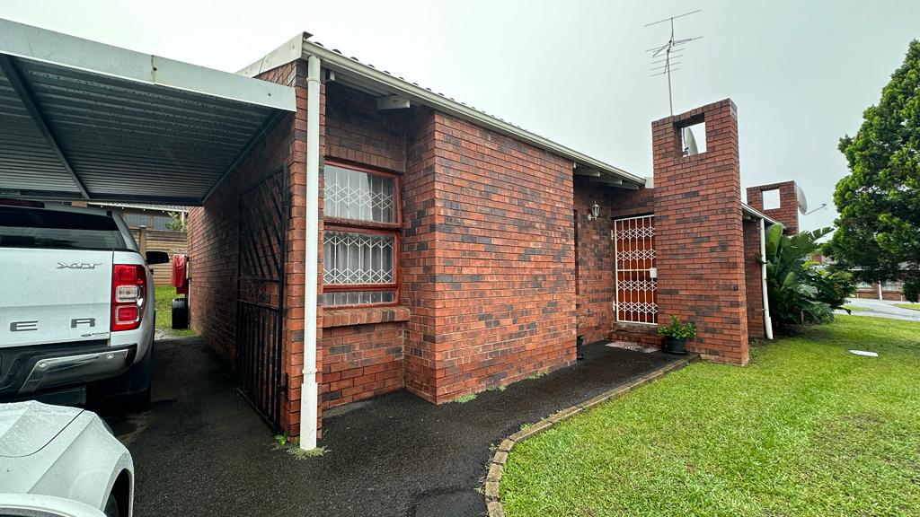 3 Bedroom Townhouse for sale in Bisley P24113758144