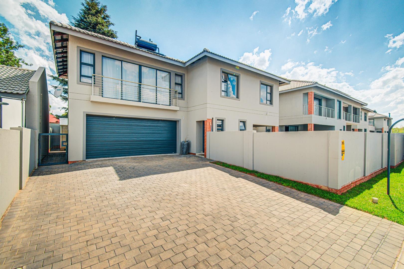 4 Bedroom House for sale in Brentwood Park AH P24113758622